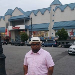 Meet your Posher, Eric